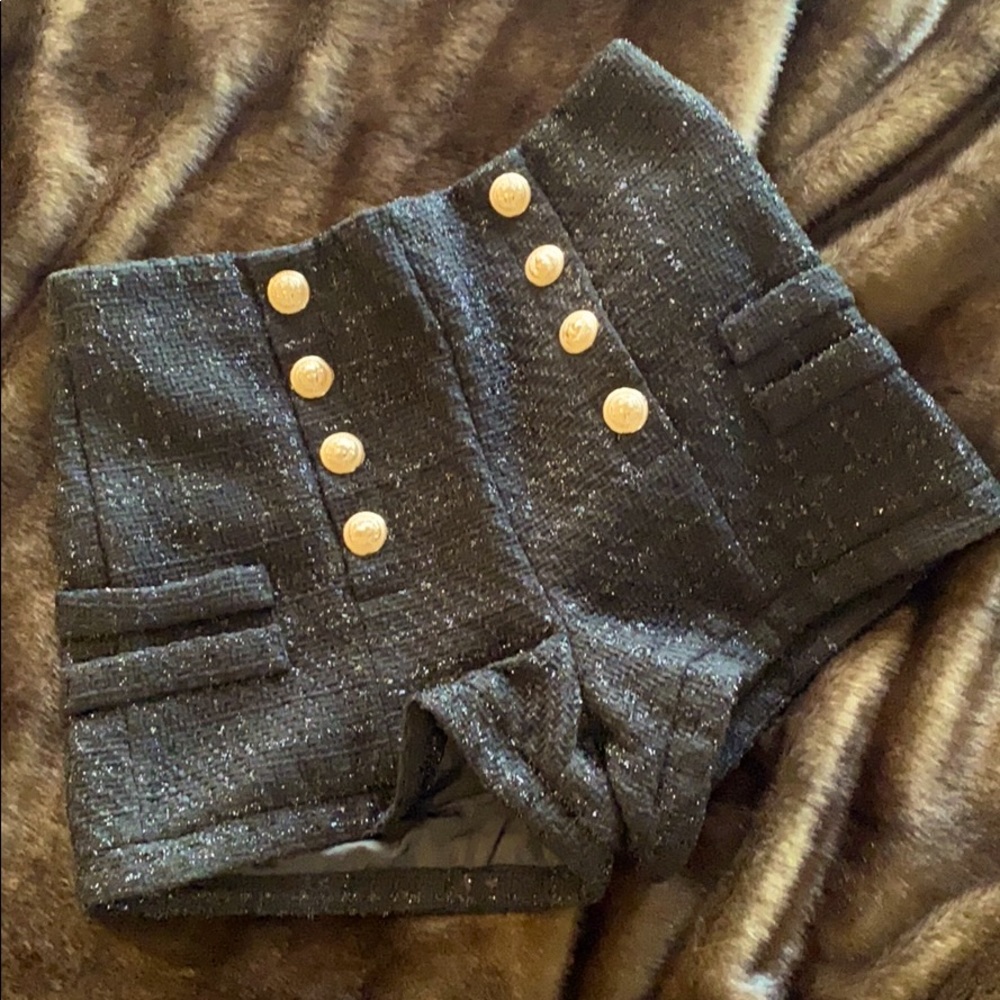 “⚫️ ADORABLE TWEED BUTTON SHORTS⚫️”